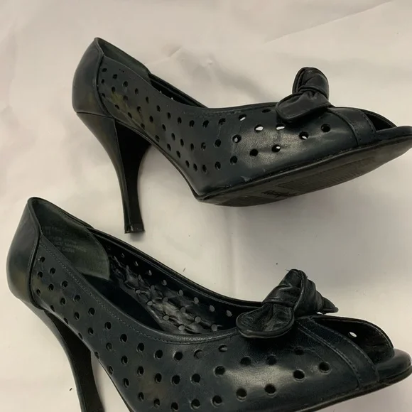 Maripe Dark Blue Stiletto Heels - Picture 5 of 8